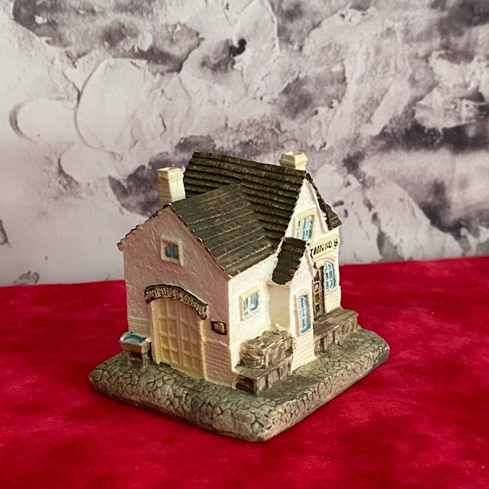 Collectible Vintage Pony Express Station No. 9 Miniature - Picture 2 of 8